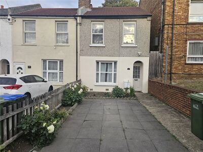 2 bedroom End Terrace House for sale