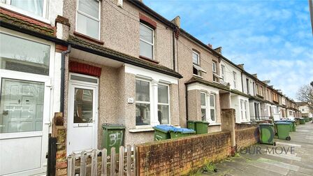 Brookdene Road, 3 bedroom Mid Terrace House to rent, &pound;2,100 pcm