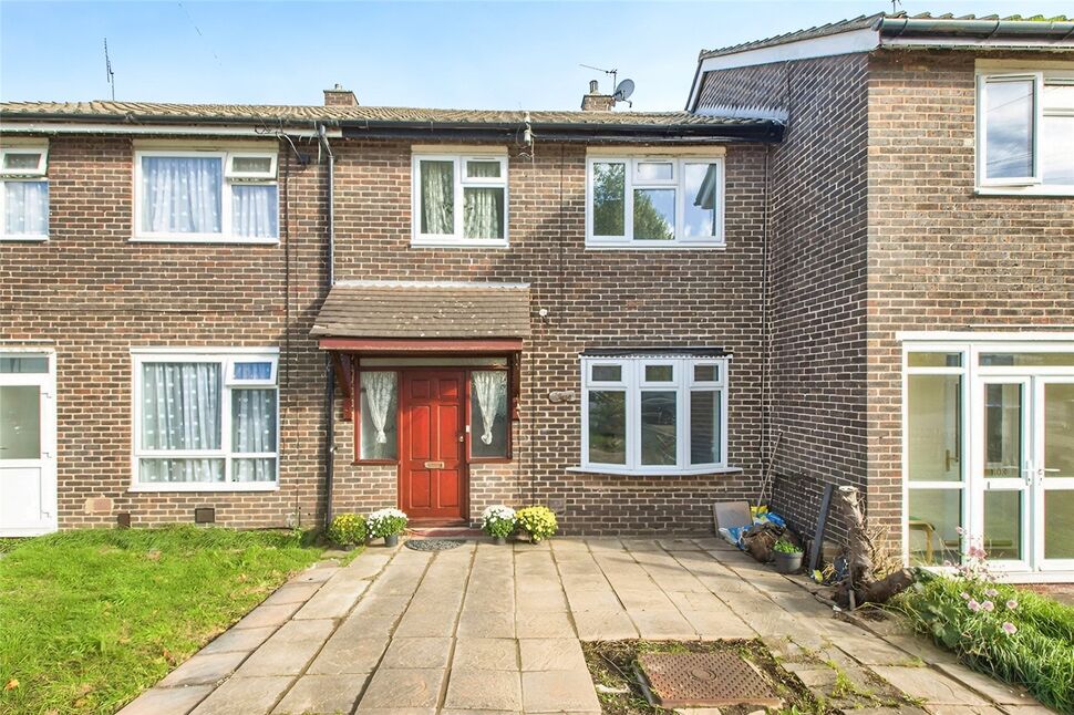 Main image of 3 bedroom Mid Terrace House to rent, Church Manorway, London, SE2