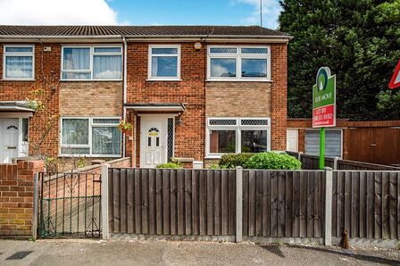 Sedgemere Road, 3 bedroom End Terrace House for sale, £450,000