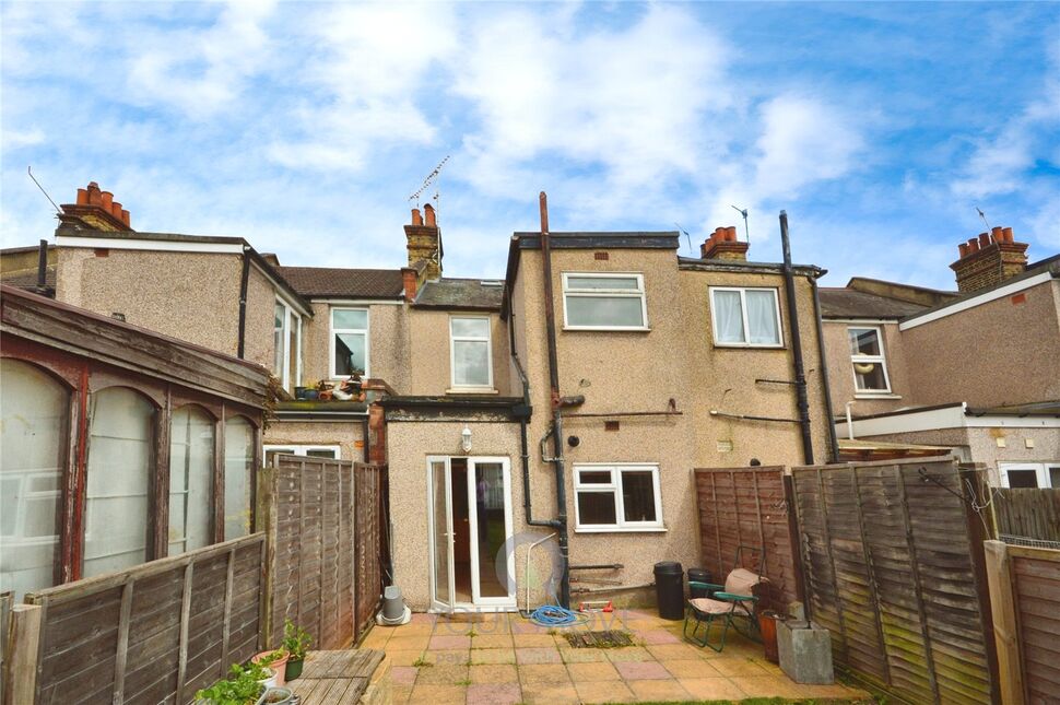 2 bedroom Mid Terrace House for sale, Rochdale Road, London, SE2 £425,000