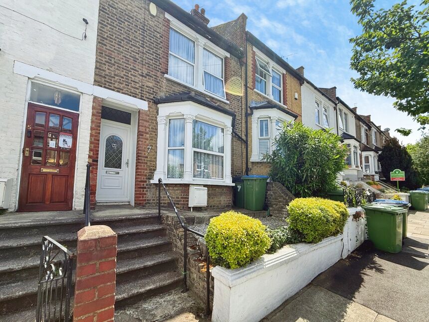 Main image of 3 bedroom Mid Terrace House for sale, Congress Road, London, SE2