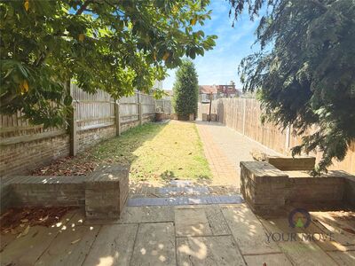 3 bedroom End Terrace House for sale