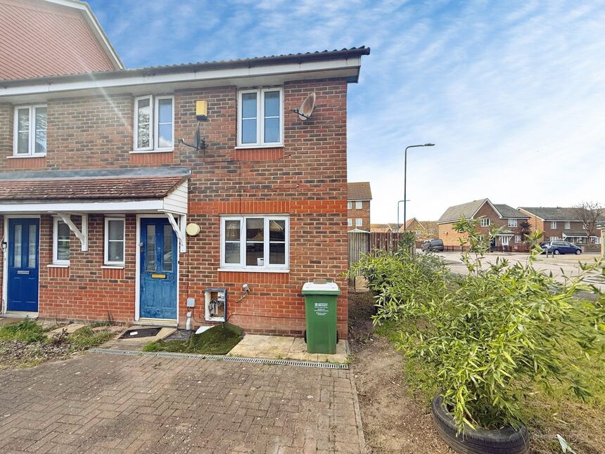 Main image of 3 bedroom End Terrace House for sale, Princess Close, London, SE28