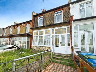 Howarth Road, 3 bedroom Mid Terrace House for sale, £450,000