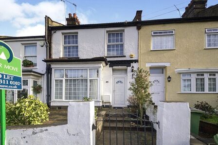 4 bedroom Mid Terrace House for sale
