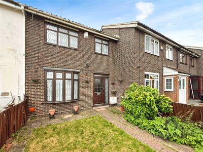 3 bedroom Mid Terrace House for sale