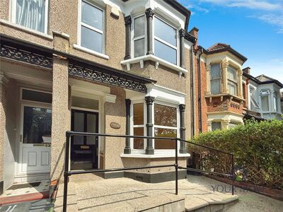 McLeod Road, 3 bedroom Mid Terrace House for sale, £550,000