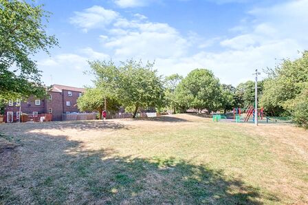 1 bedroom  Flat for sale