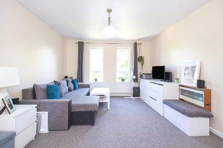 1 bedroom  Flat for sale