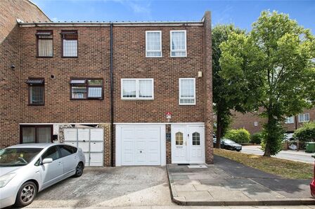 St. Edmunds Close, 4 bedroom End Terrace House for sale, £490,000