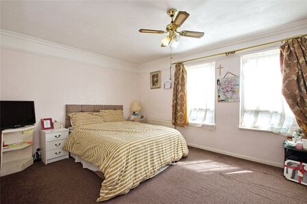 4 bedroom End Terrace House for sale