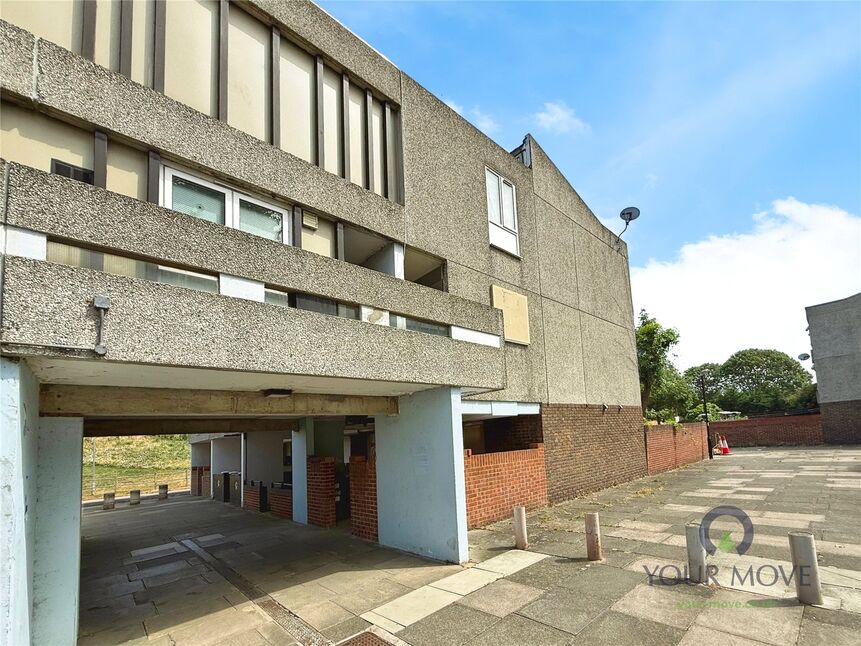 3 bedroom Mid Terrace House for sale