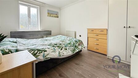 1 bedroom  Room to rent