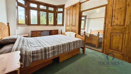 1 bedroom  Room to rent