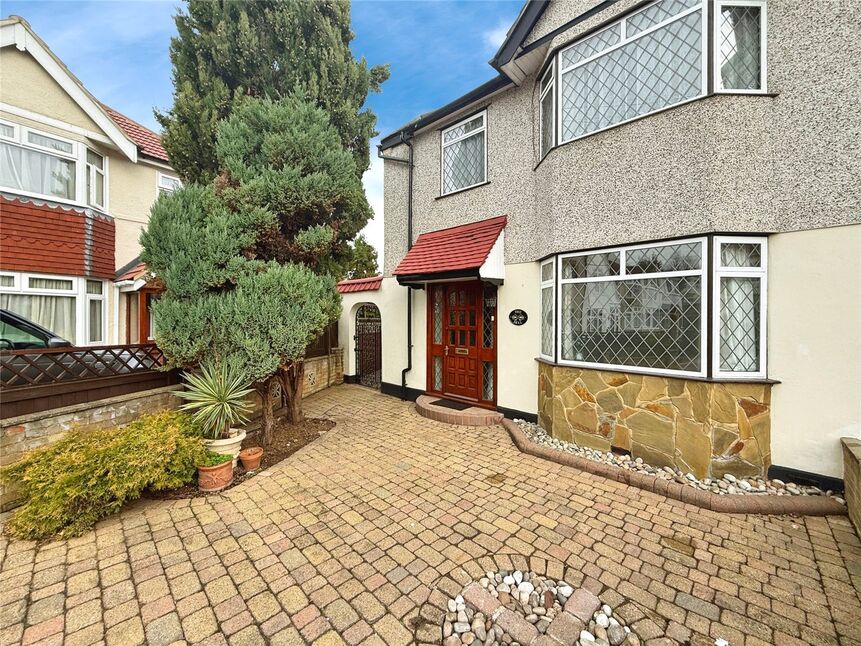 4 bedroom End Terrace House for sale