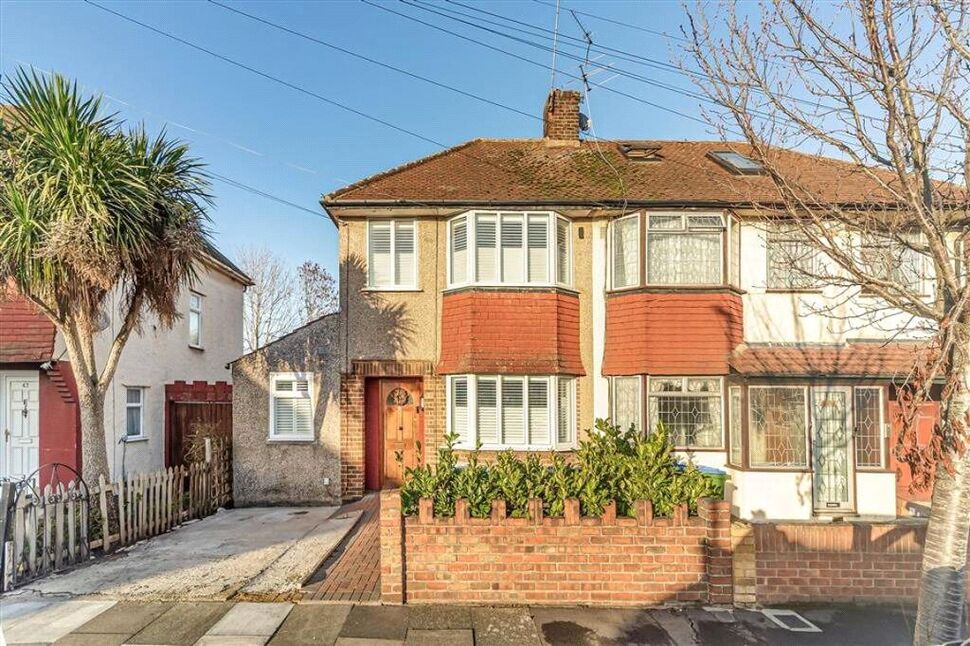 Main image of 4 bedroom End Terrace House to rent, Bracondale Road, London, SE2