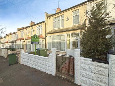3 bedroom Mid Terrace House for sale