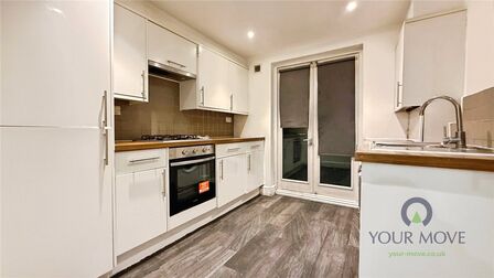 Coxwell Road, 3 bedroom Mid Terrace House to rent, &pound;2,100 pcm