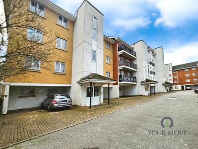 2 bedroom Flat for sale