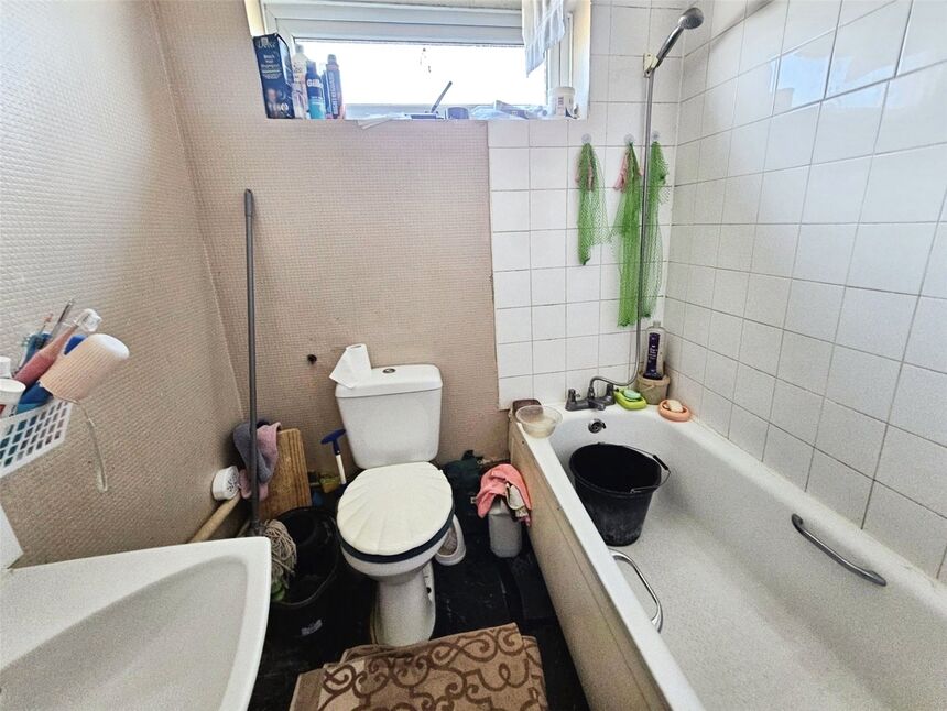 Bathroom / WC