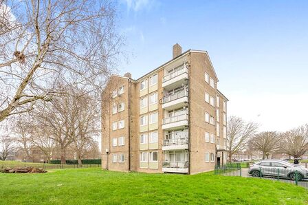 Stanbrook Road, 2 bedroom Flat for sale, &pound;250,000