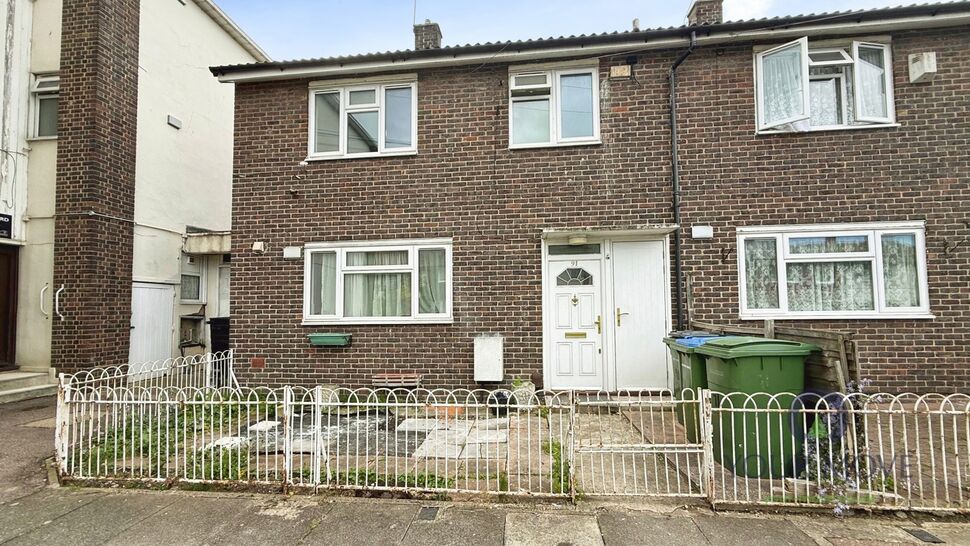 Main image of 3 bedroom End Terrace House to rent, Chalcombe Road, London, SE2