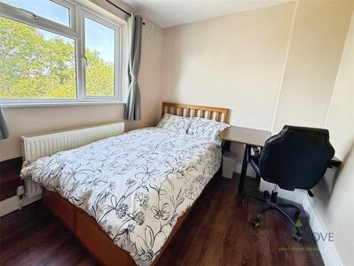 Bracondale Road, 1 bedroom Property to rent, &pound;750 pcm