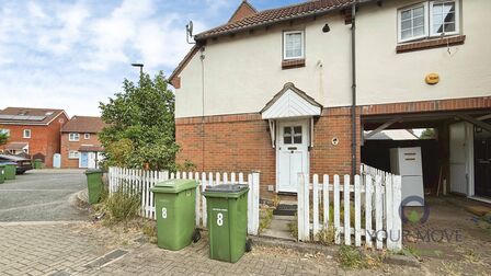 1 bedroom Semi Detached House to rent