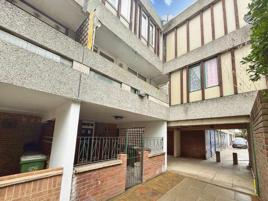 Main image of 3 bedroom End Terrace House for sale, Portmeadow Walk, London, SE2