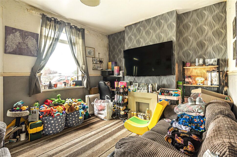 Street,　sale,　Oaks　Pindar　for　House　Terrace　End　bedroom　£68,000　Barnsley,　S70