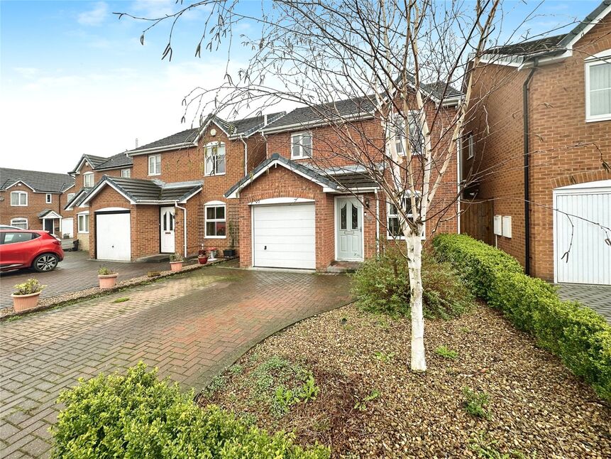 3 bedroom Detached House for sale, Calder Close, Royston, S71 £200,000