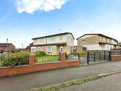 Wakefield Road, 3 bedroom Semi Detached House for sale, £68,000