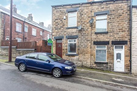 Spring Street, 2 bedroom Mid Terrace House for sale, £90,000