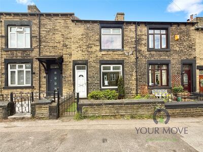 3 bedroom Mid Terrace House for sale