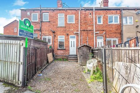 2 bedroom Mid Terrace House to rent