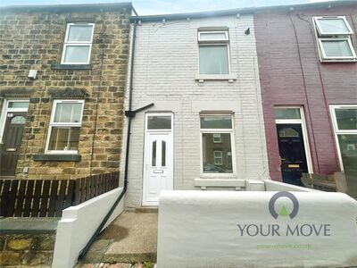 3 bedroom Mid Terrace House to rent