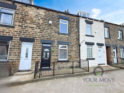 3 bedroom Mid Terrace House for sale