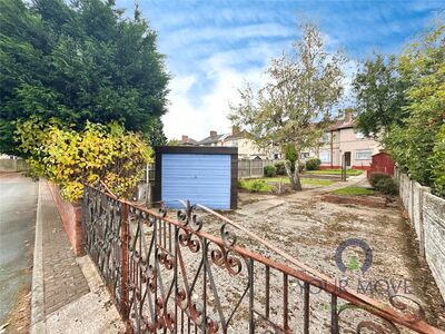 3 bedroom Mid Terrace House for sale
