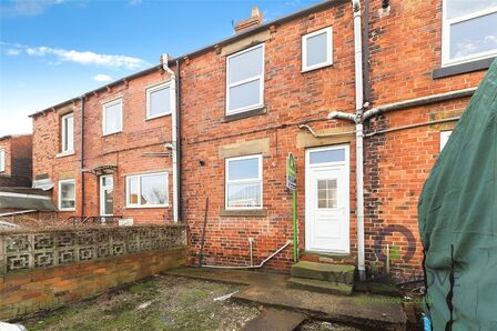 2 bedroom Mid Terrace House to rent