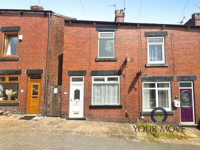 3 bedroom Mid Terrace House for sale