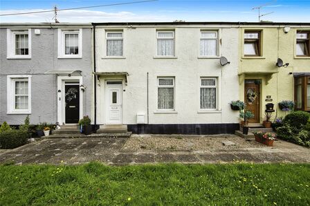 3 bedroom Mid Terrace House for sale