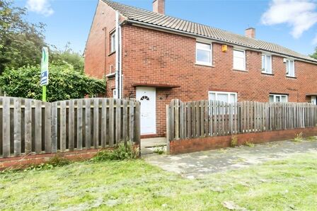 Bentley Close, 3 bedroom Semi Detached House for sale, &pound;160,000