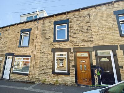 3 bedroom Mid Terrace House to rent