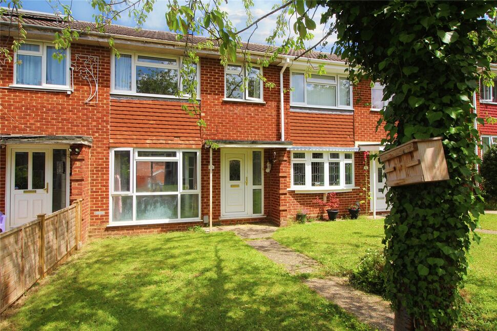 Main image of 3 bedroom Mid Terrace House to rent, Elgar Close, Basingstoke, Hampshire, RG22