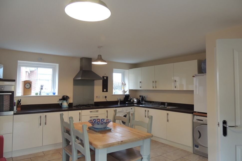 Kitchen / Breakfast Room