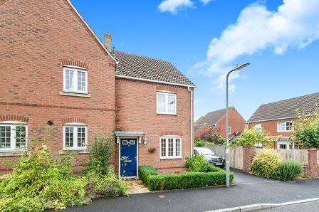 2 bedroom Semi Detached House to rent