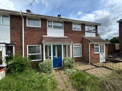 Fabian Close, 3 bedroom Mid Terrace House to rent, £1,500 pcm