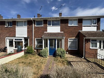 3 bedroom Mid Terrace House to rent