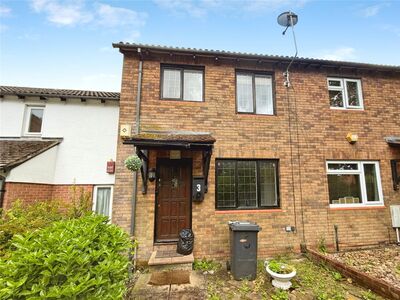 3 bedroom Mid Terrace House to rent